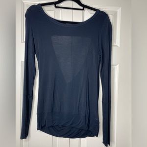 Womens’s Prana Long Sleeve Yoga Top with open back Size: XS